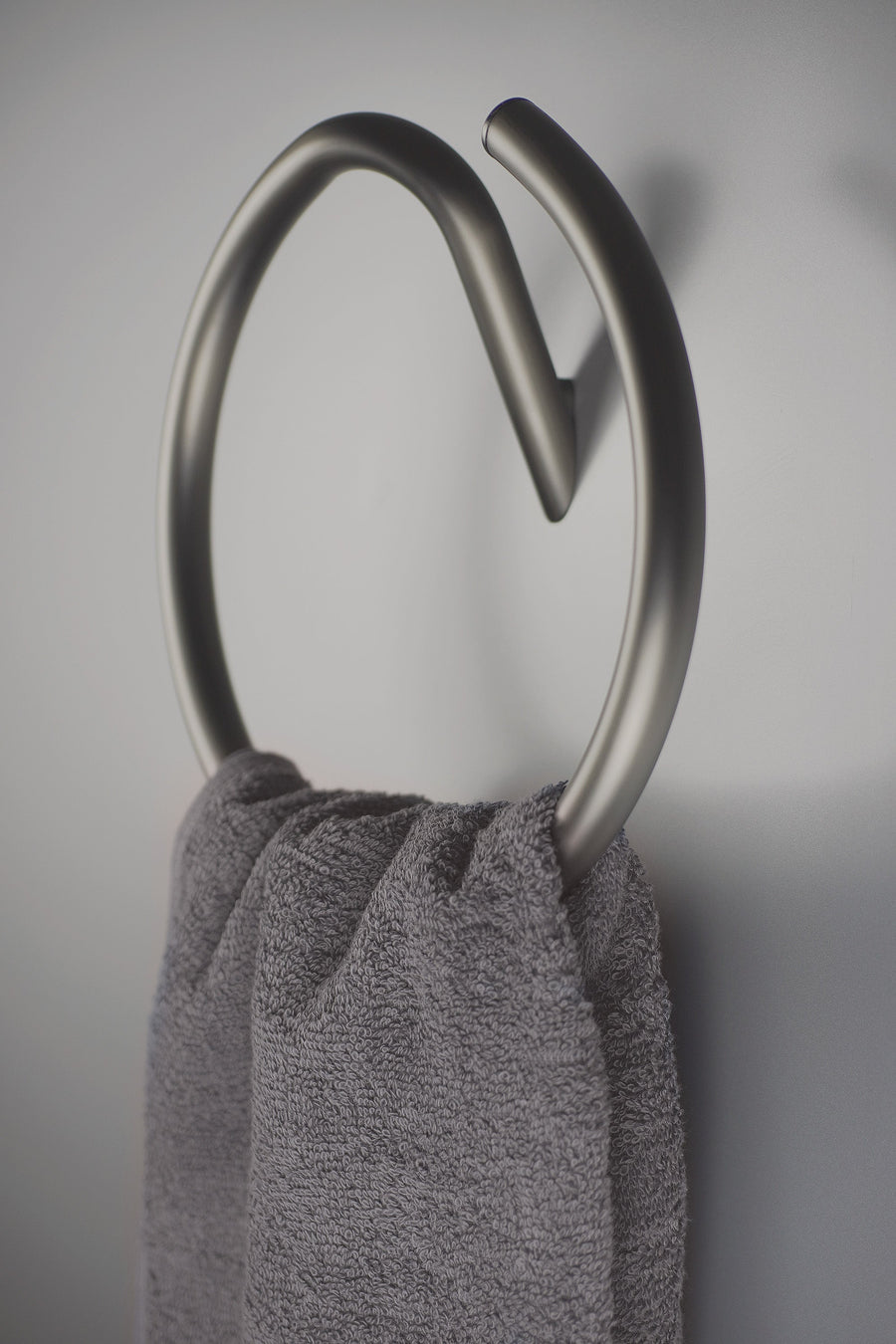 Lia Towel Ring - Titanium