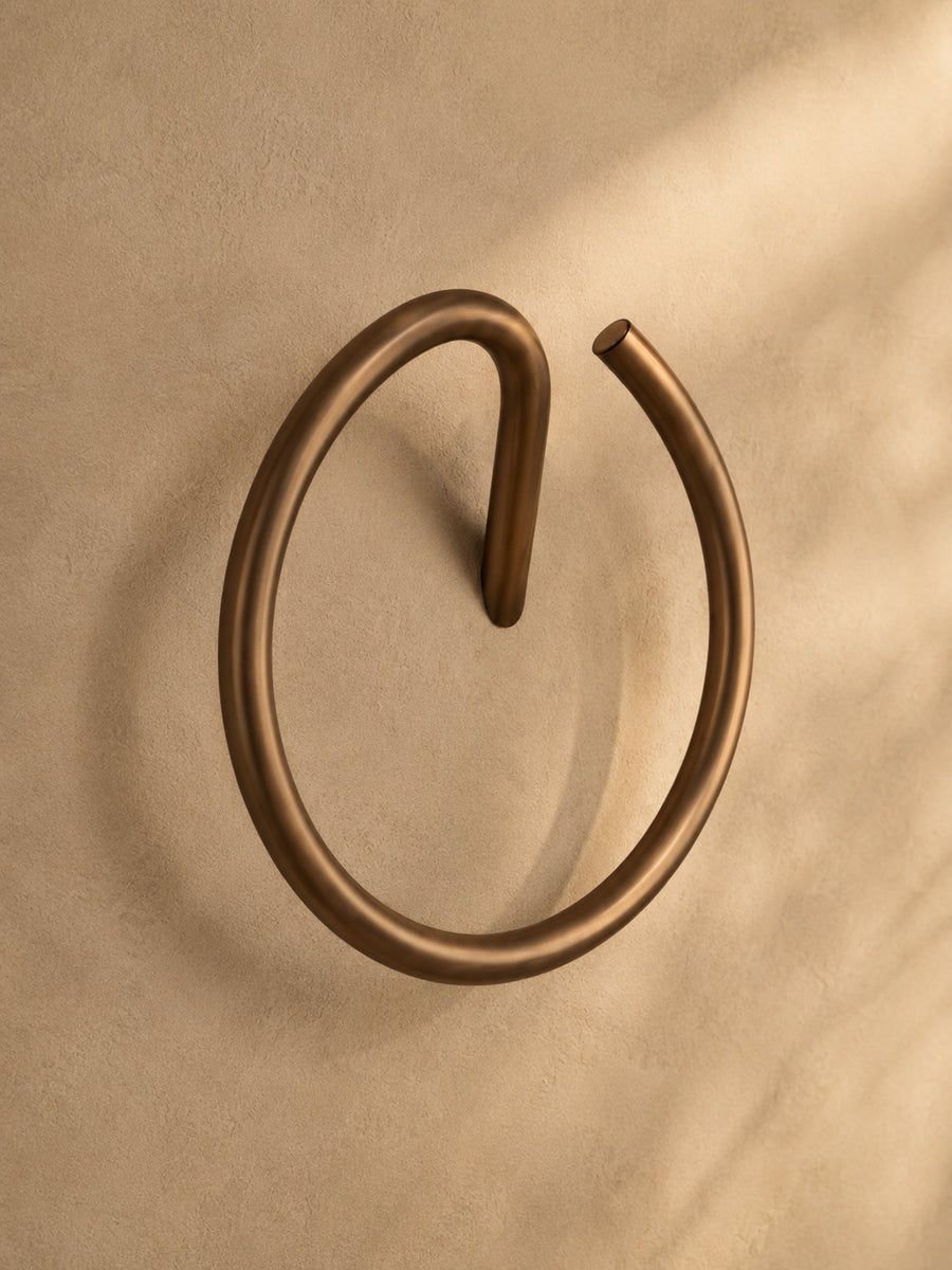 Lia Towel Ring - Brushed Bronze