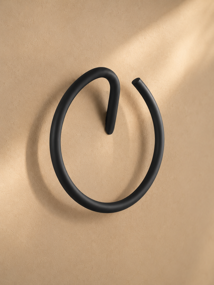 Lia Towel Ring - Black